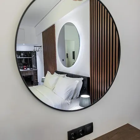 Dema Luxury - Romvis Apartment *