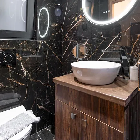 Dema Luxury - Romvis * Athens