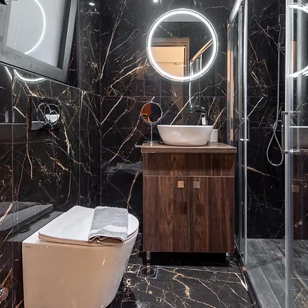 Dema Luxury - Romvis Apartment *